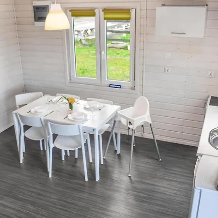 Gorgeous In With Kitchen Holiday home *